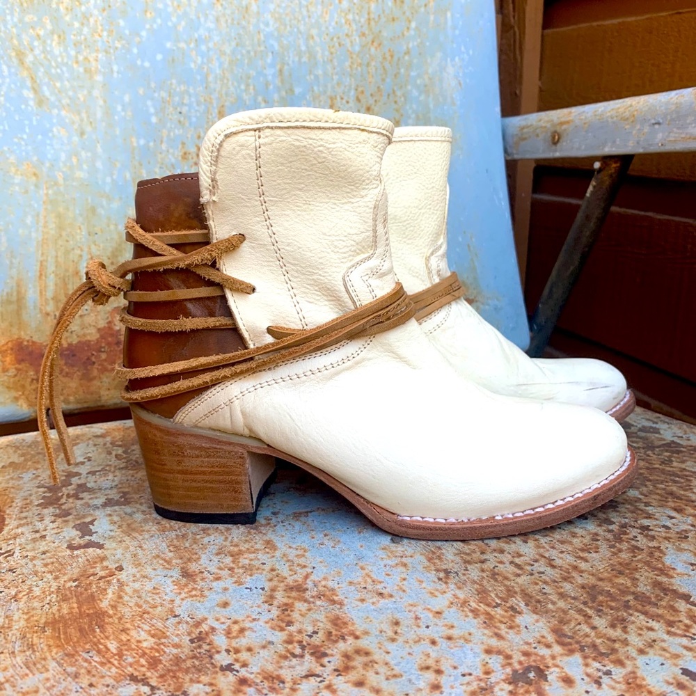 Free bird by Steve Madden cream booties with brown